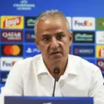 Φενερμπαχτσέ: Ο προπονητής παραιτήθηκε στη συνέντευξη Τύπου και ο Άρτσι Μπράουν δεν το πίστευε (vid)